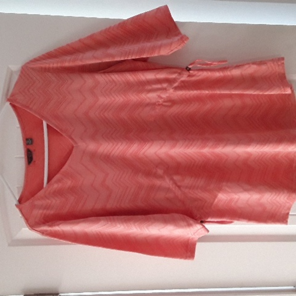 Merrell top peachy color